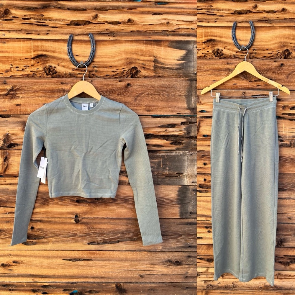 ARITZIA | TNA NWT Sage Green Waffle Knit Long Sleeve & Pants Set XS